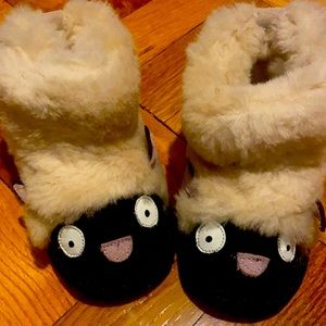 NEW Emu warm wool booties
